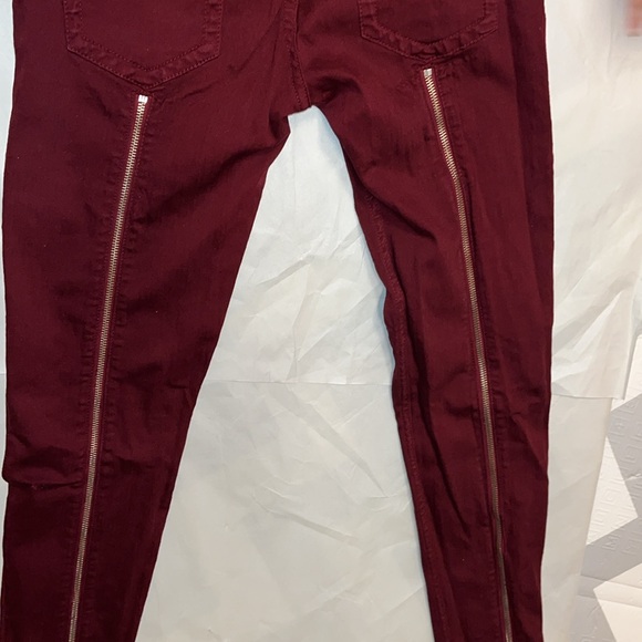 Guess Jeans - Picture 6 of 7